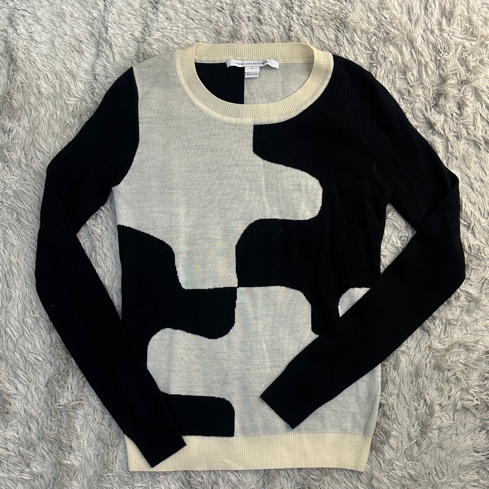 Diane Von Furstenberg Black and Cream Abstract Sweater
